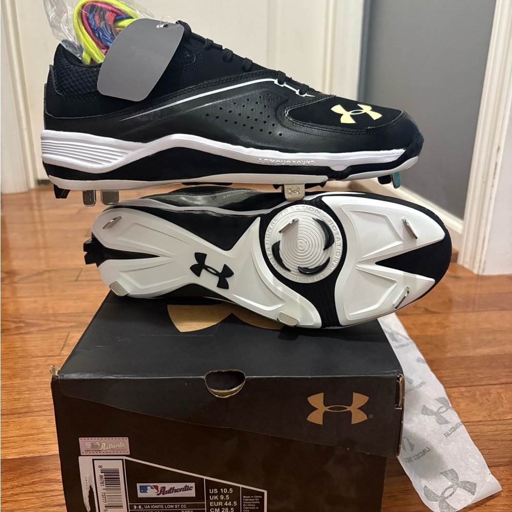 Under Armour Ignite Mens Size 10.5 Baseball Cleats New With Box Multicolor Laces